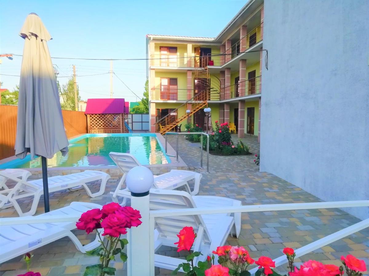 Solnechnaia Dacha Aparthotel Zatoka Ngoại thất bức ảnh