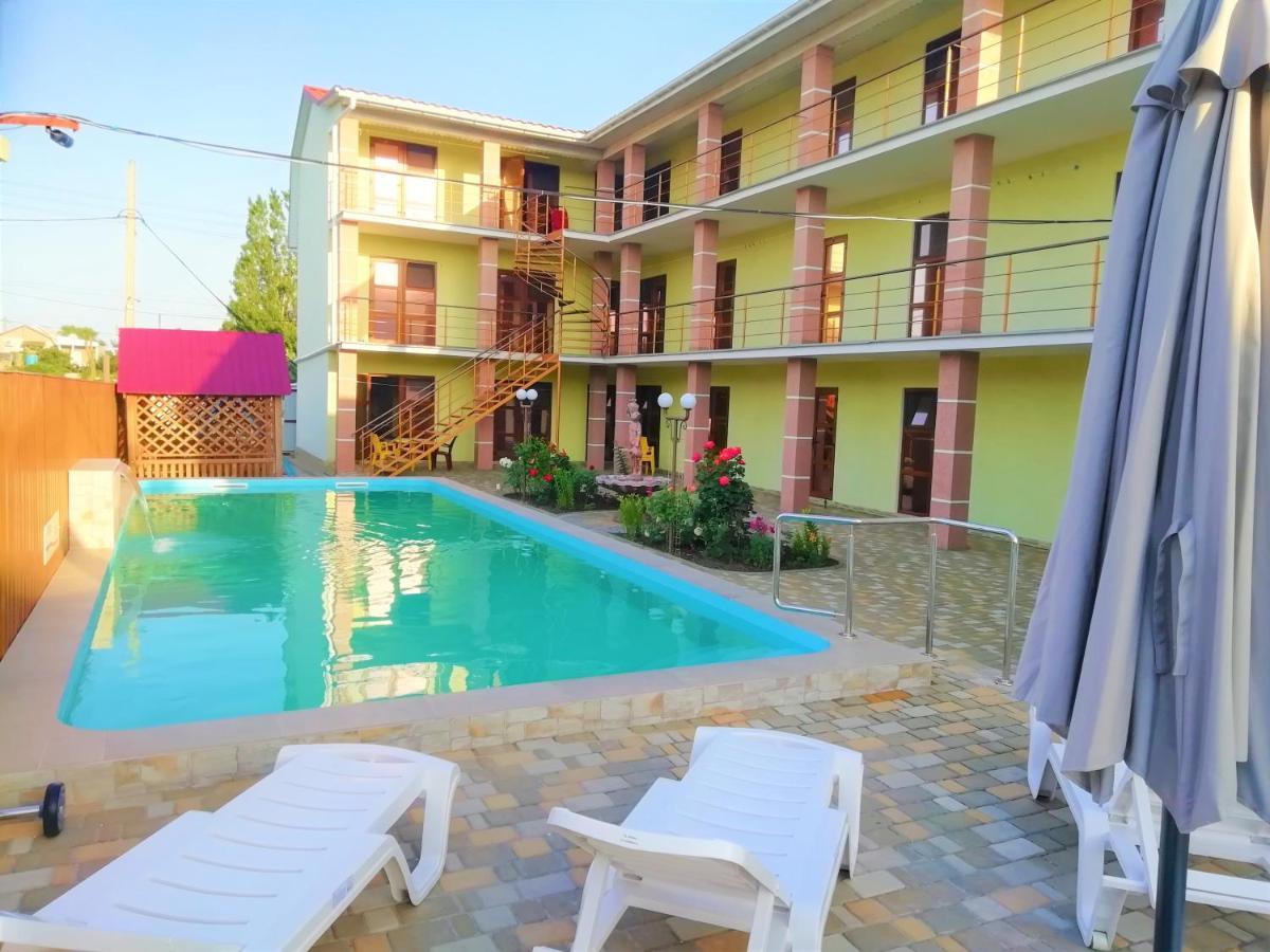 Solnechnaia Dacha Aparthotel Zatoka Ngoại thất bức ảnh
