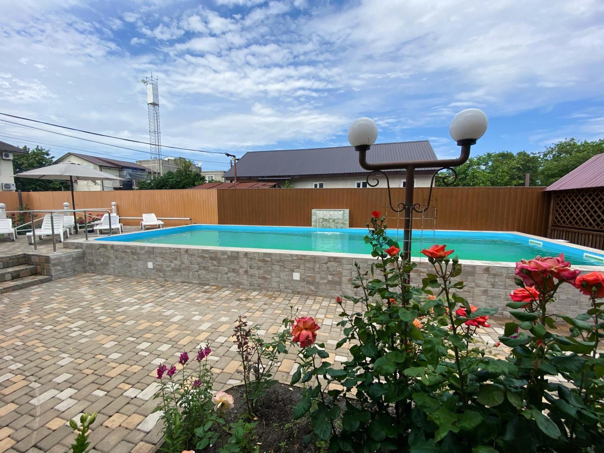 Solnechnaia Dacha Aparthotel Zatoka Ngoại thất bức ảnh